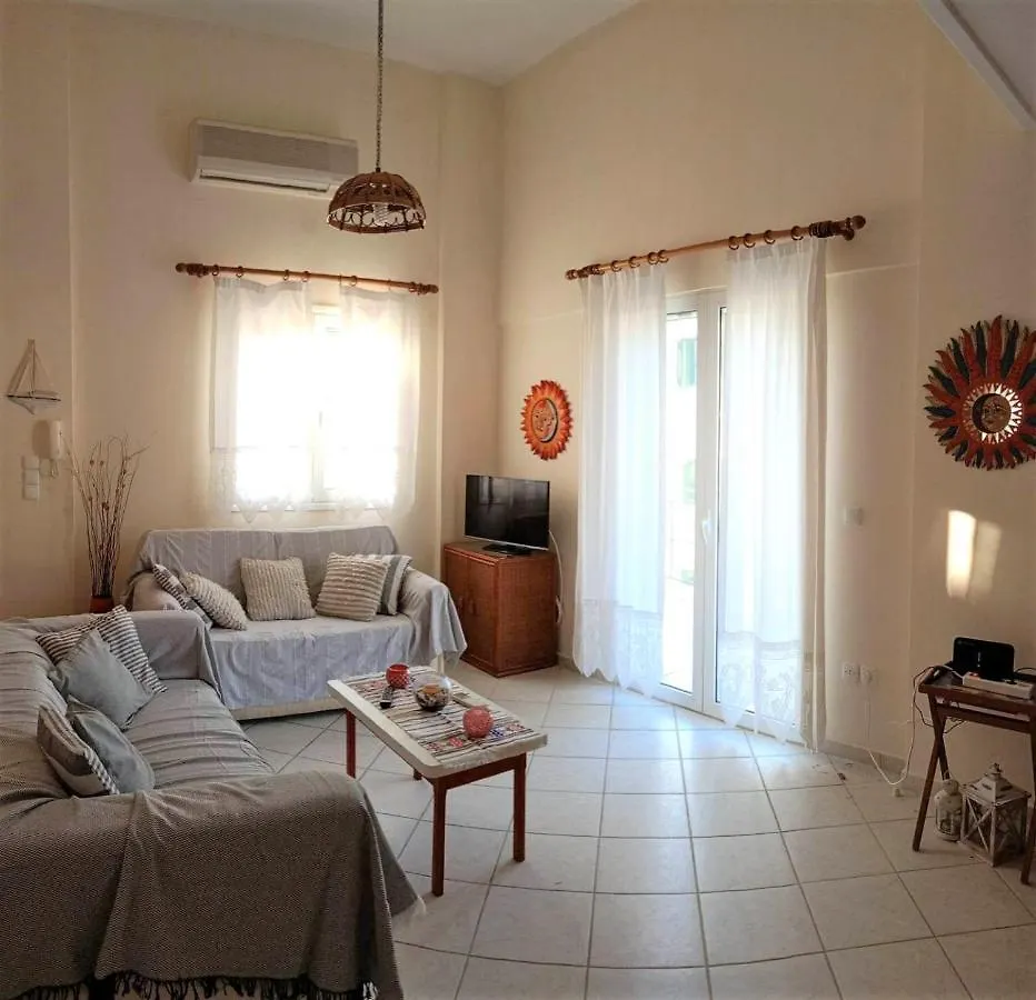 Ukulele Central Apartment Sami   Sami (Kefalonia)